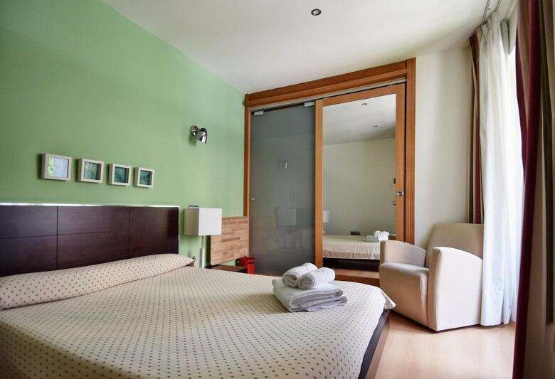 Residencia Apartamentos Maria Luisa