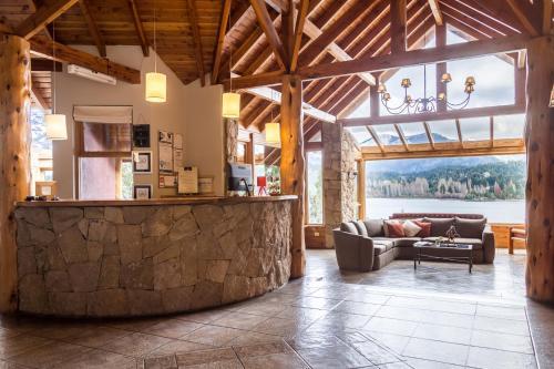 Peninsula Petit Hotel