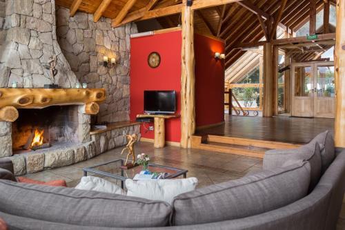 Peninsula Petit Hotel
