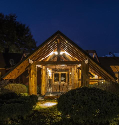 Peninsula Petit Hotel