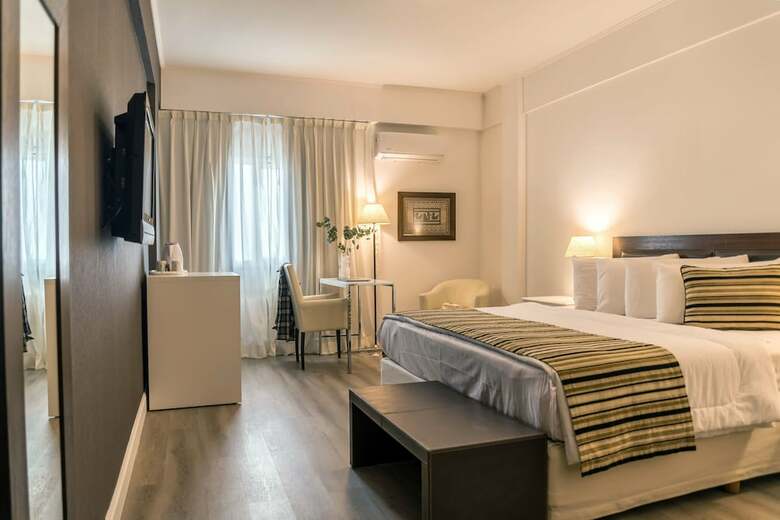 Tolosa Hotel