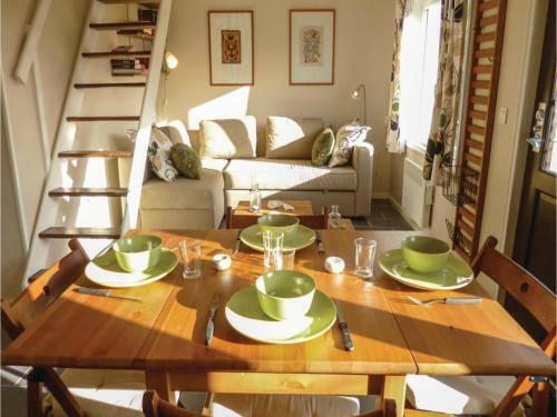 Two-bedroom Holiday Home In Moulines