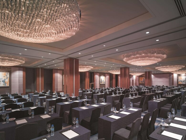 Hotel Makati Shangri-la Manila (Dlx)