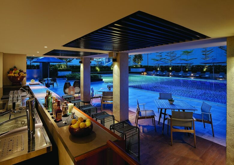 Hotel Makati Shangri-la Manila (Dlx)