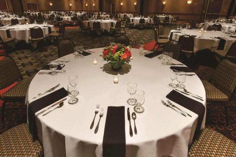 Hotel Embassy Suites Portland - Airport