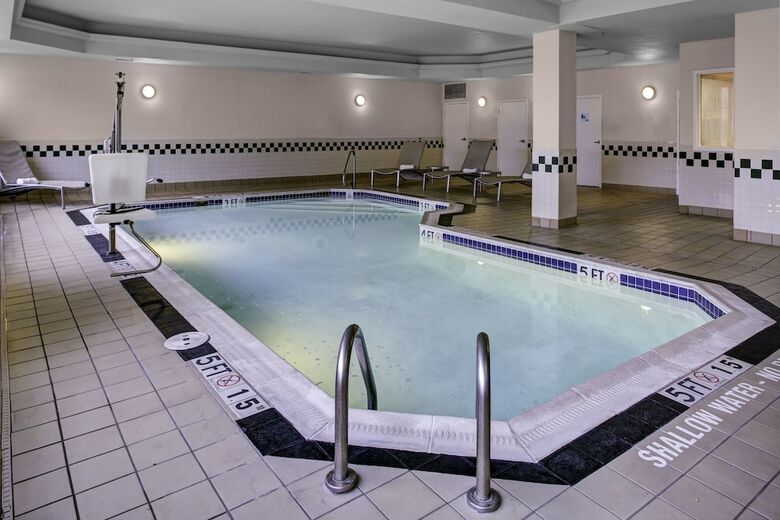 Holiday Inn Express Hotel & Suites Pittsburgh-south Side