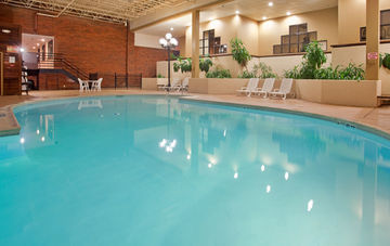 Hotel Holiday Inn South County Center