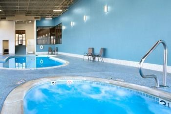 Hotel Holiday Inn South County Center