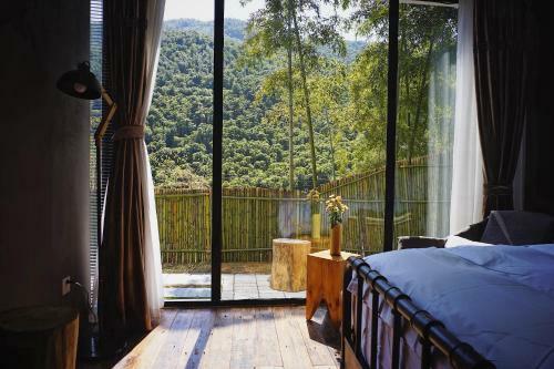 Black Jewels Inn