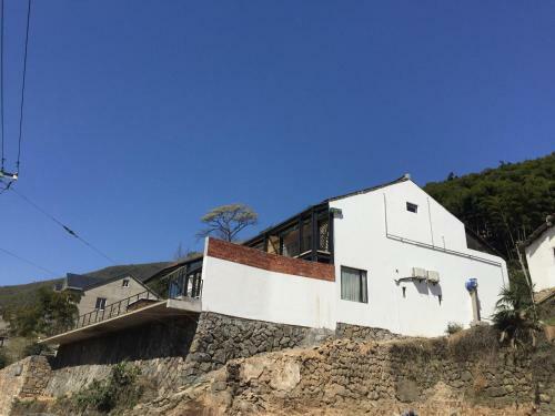 Black Jewels Inn