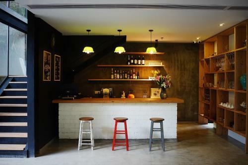 Black Jewels Inn