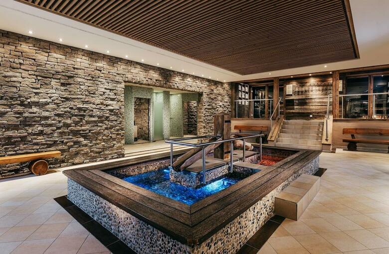 Hotel Golf Ski Resort Grand Tirolia