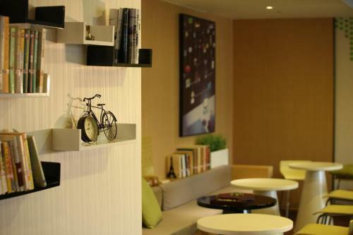 Iu Hotel Zhengzhou Dongming Road