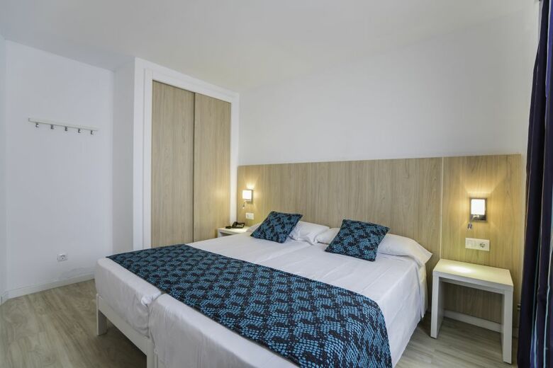 Apartamentos Holiday Center