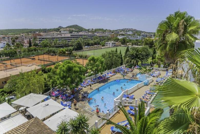Apartamentos Holiday Center