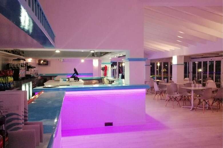Apartamentos Holiday Center