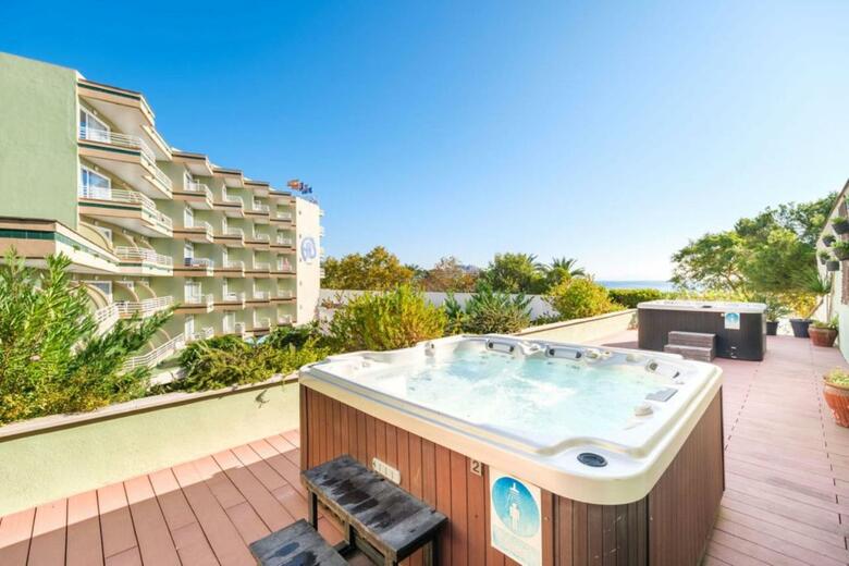 Hotel Agua Beach