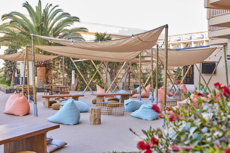 Hotel Tent Palmanova