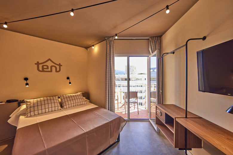 Hotel Tent Palmanova