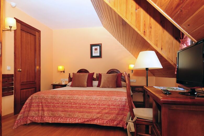 Hotel Husa Eth Pomer