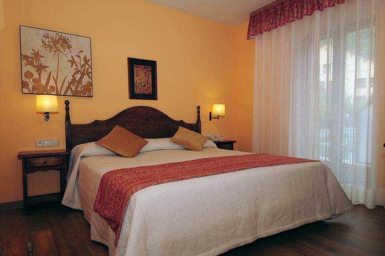 Hotel Husa Eth Pomer