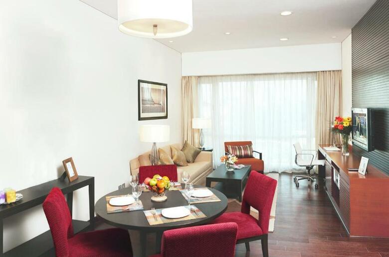Hotel Somerset Greenways