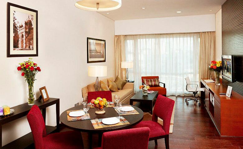 Hotel Somerset Greenways