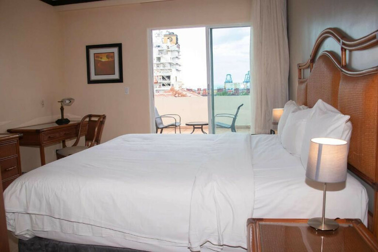 Radisson Col�n 2000 Hotel & Casino