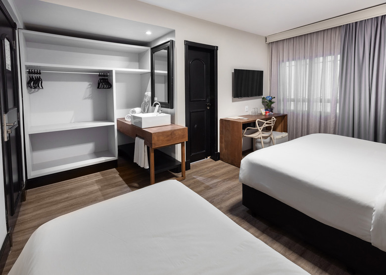 Hm Plaza Hotel