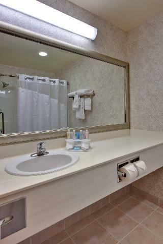 Holiday Inn Express Hotel & Suites Lethbridge