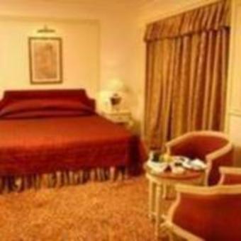 Hotel Gokulam Park Kochi