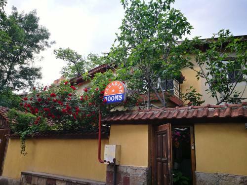 Residencia Hotel Paradise