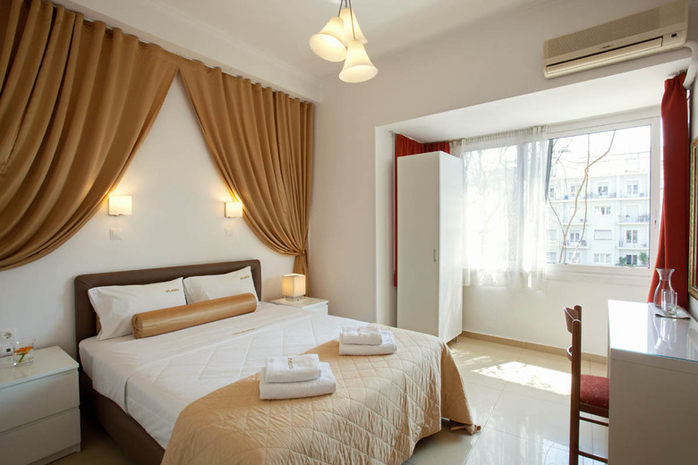 Metropolis Hotel