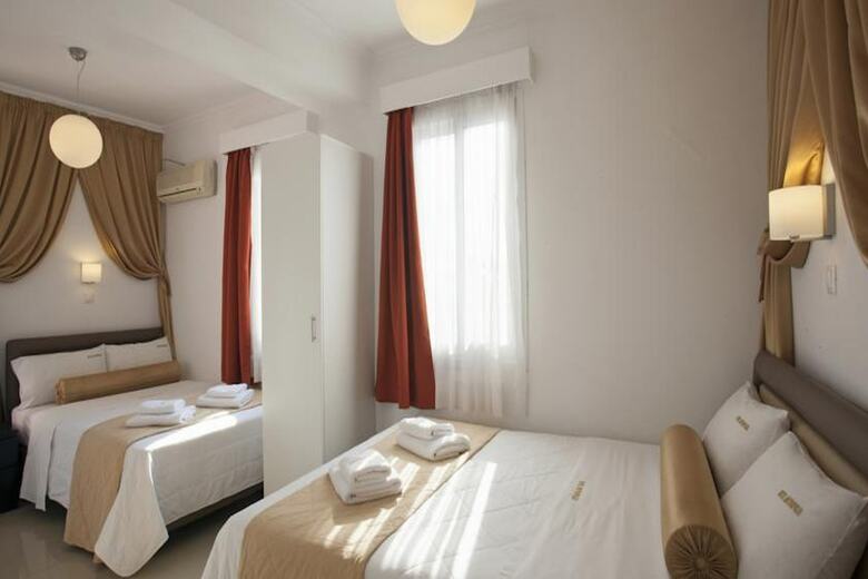 Metropolis Hotel