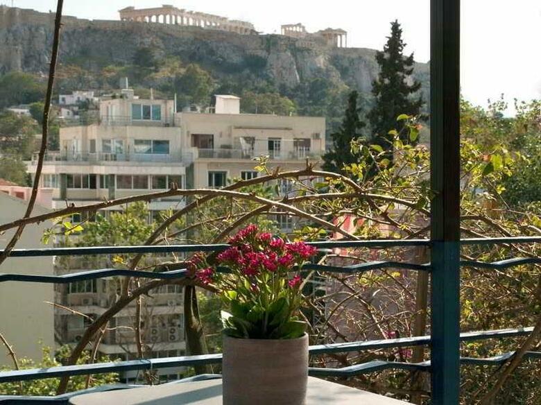 Metropolis Hotel