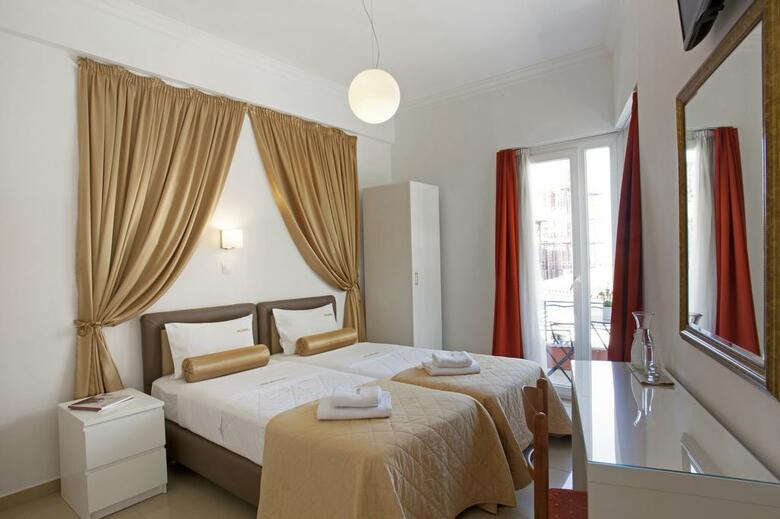 Metropolis Hotel
