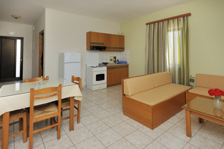 Nanakis Beach Apartments