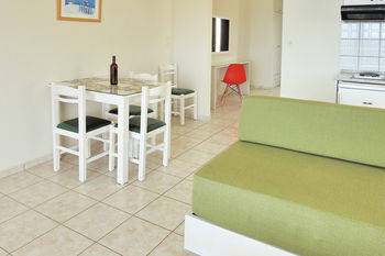 Nanakis Beach Apartments