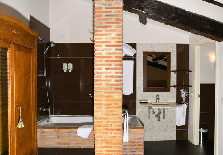 Hotel Senorio De Brinas