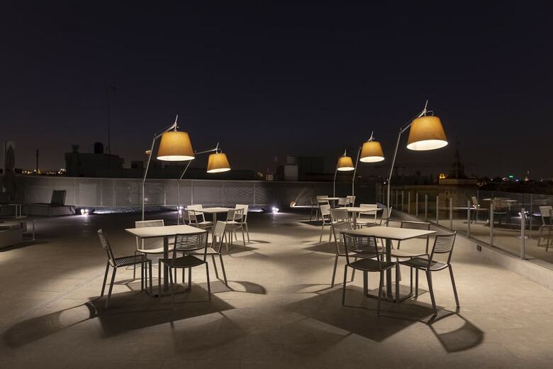 Hotel Macia Sevilla Kubb