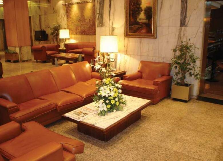 Hotel Macia Sevilla Kubb