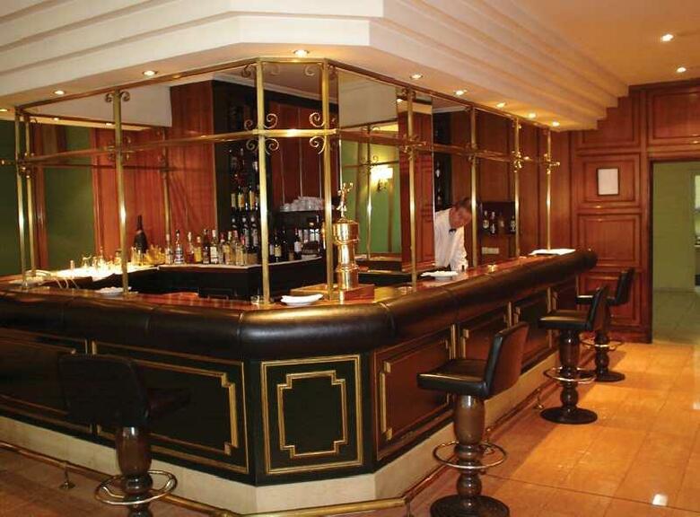 Hotel Macia Sevilla Kubb