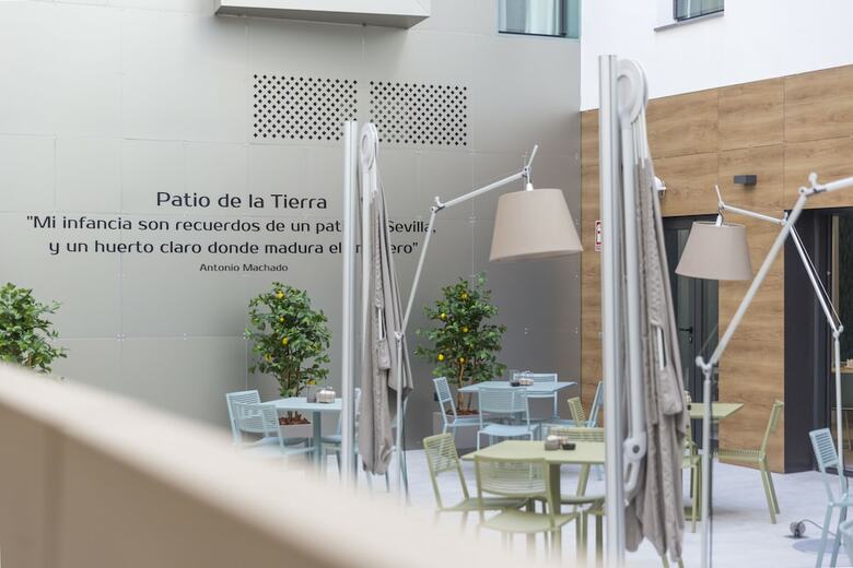 Hotel Macia Sevilla Kubb