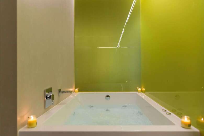 Hotel Macia Sevilla Kubb