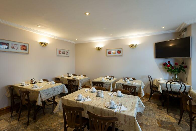 Adria Hotel