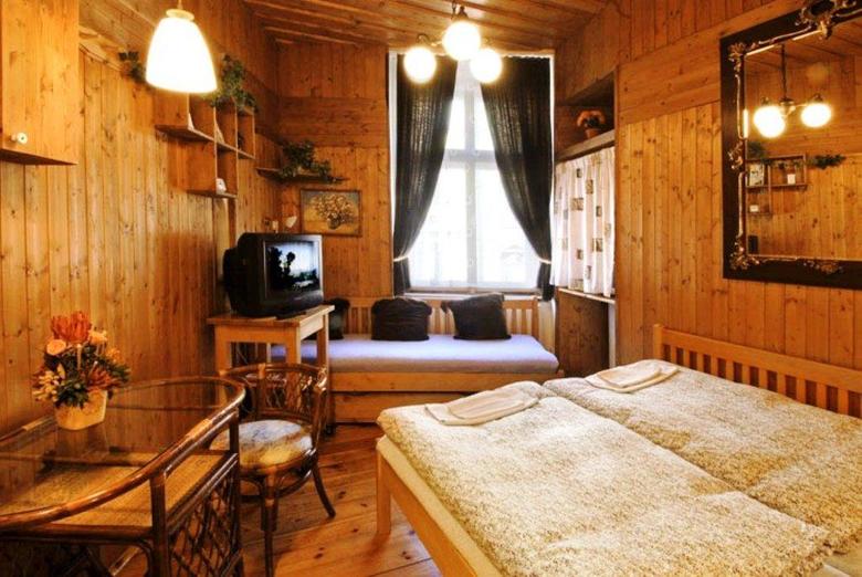 Alice Apartment House