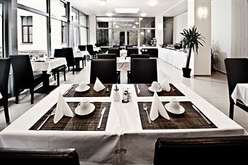 Hotel Cyro