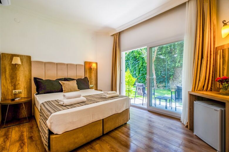 Red Lion Hotel