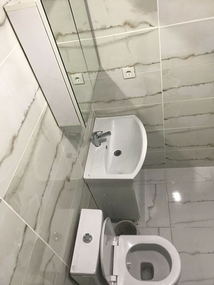 Ast Hotel