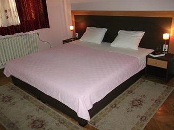Hotel Vila Silia
